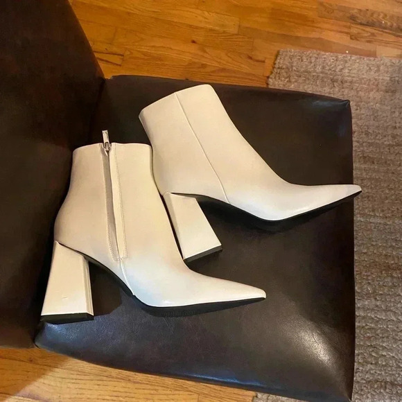 Marc Fisher Kulika Ivory Chunky heeled bootie - Picture 4 of 13